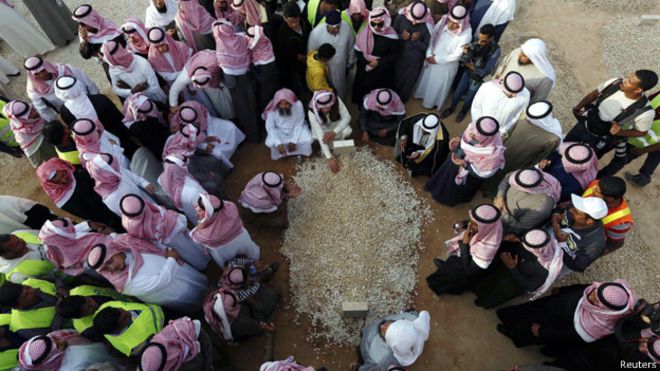 بعد تغيبهم عن الجنازة أمس.... «بن زايد» و«بن راشد» يتوجهان اليوم للملكة لتأدية واجب العزاء