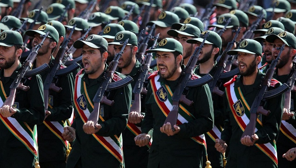 إيران تسترد جثمان ضابط كبير في «الحرس الثوري» قتل بجنوب سوريا