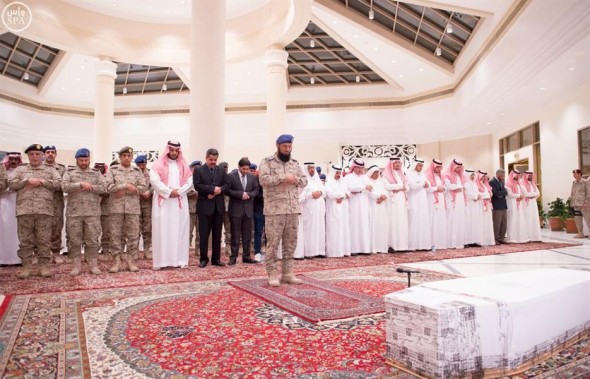 «محمد بن سلمان» يتلقي اتصالا من وزير الدفاع المصري