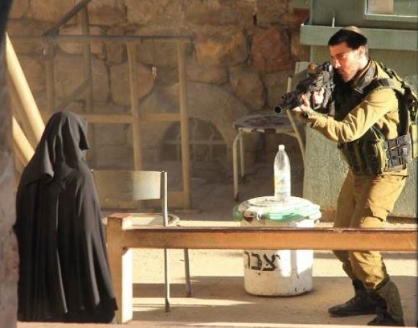 استشهاد فلسطينية متأثرة بجروحها بعد إطلاق قوات الاحتلال النار عليها